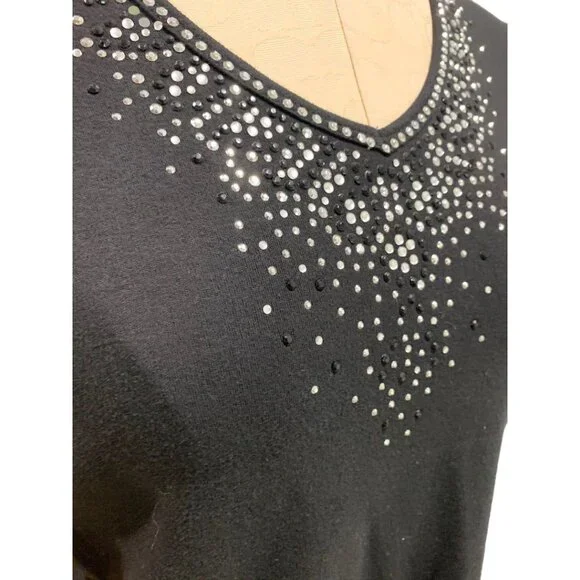 XS Quacker Factory Women's V-Neck Embellished Tshirt Short Sleeve Black - Picture 2 of 7